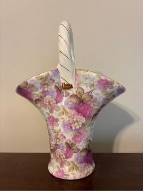 Baum Bros Floral Ceramic Basket Vase with Gold-Trim Handle - Coquette style